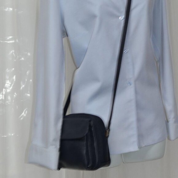 Liz Claiborne Crossbody Organizer - Picture 5 of 11